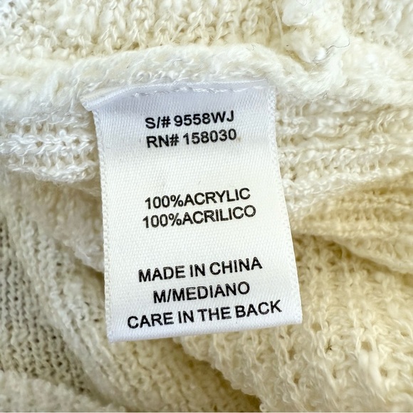 Love Tree Women’s White Crochet Sweater Knit Twist Front Tank Top Size Medium - Picture 8 of 9